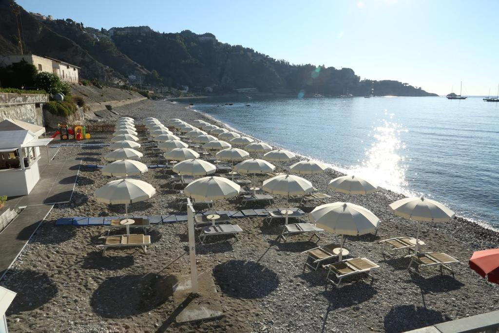 Il Cantone Del Faro Hotel Giardini Naxos Exterior photo